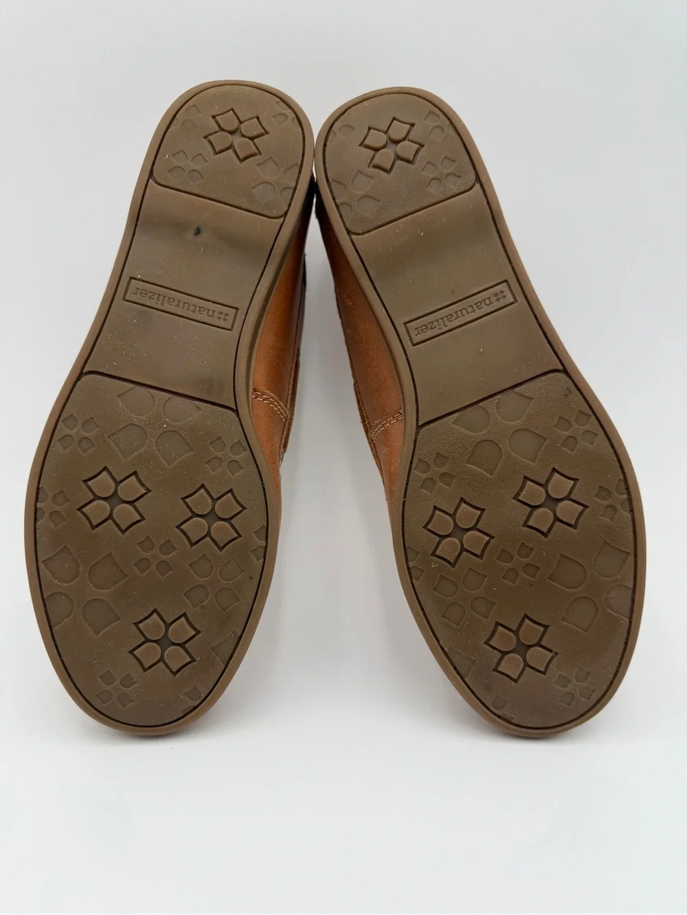 Naturalizer Women’s Tan Leather Slip-On Moccasin Loafers